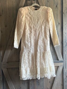 Vintage 80s Lace Gunne Sax Drop-Waist Dress in Cream